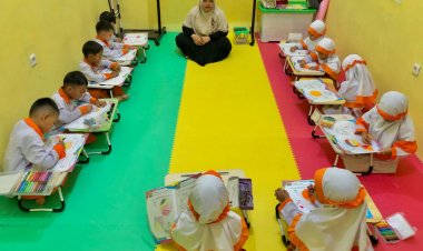 Kegiatan Mewarnai di TK Akhlak Cendekia Muslim: Memperkuat Nilai-Nilai Akhlak Sejak Dini