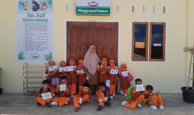 Santri TK Akhlak Cendekia Muslim Asah Kreativitas Melalui Kegiatan Mewarnai Gambar Daun