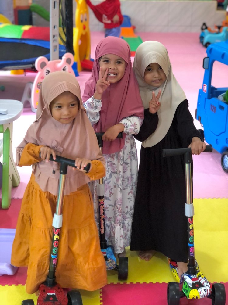 Sahabat Kecil: Peran Teman dalam Pertumbuhan Anak dalam Islam