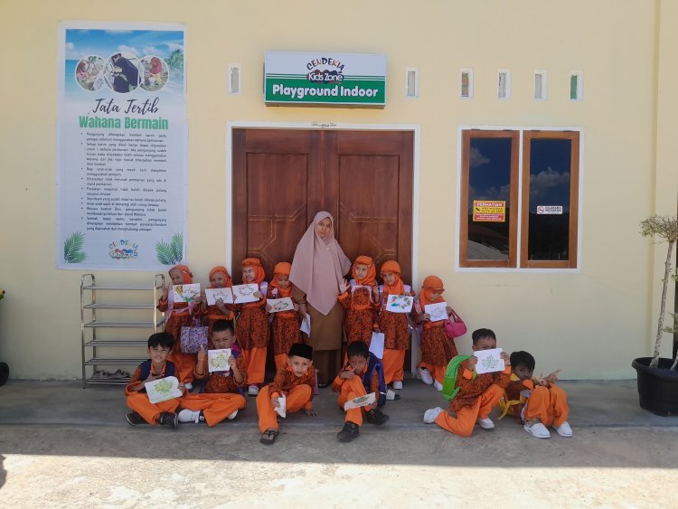 Santri TK Akhlak Cendekia Muslim Asah Kreativitas Melalui Kegiatan Mewarnai Gambar Daun