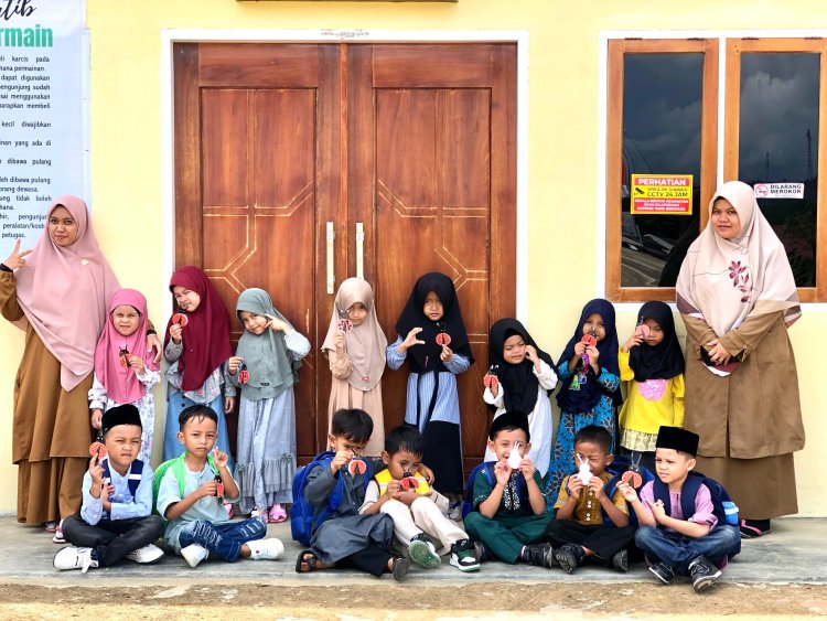 Santri TK Akhlak Cendekia Muslim Asah Kreativitas dengan Membuat Kumbang dari Kertas Origami