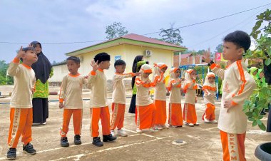 Santri TK Akhlak Cendekia Muslim Semangat Lakukan Senam Pagi untuk Kesehatan