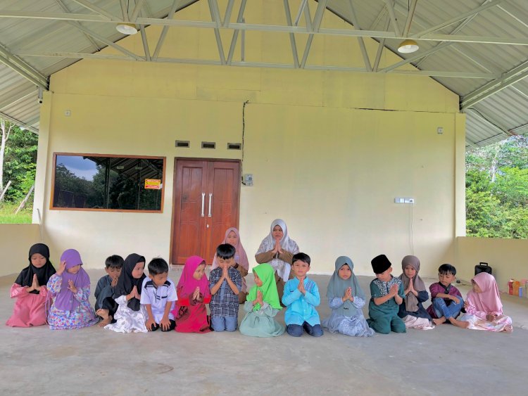 Santri TK Akhlak Cendekia Muslim Antusias Latihan Tari untuk Persiapan Perpisahan