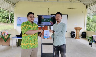 Pendiri Rumah Baca Cendekia Muslim Beri Hadiah Buku untuk Peserta Kuis Mentoring Bisnis