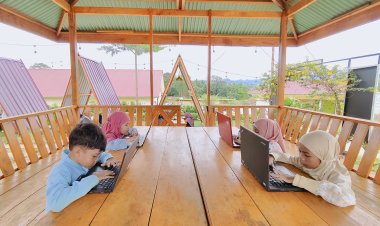 Mengasah Keterampilan Digital: Program Belajar Komputer Anak di Saung Literasi Cendekia Muslim