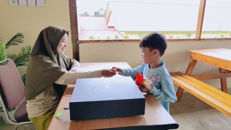 Dukung Literasi Lewat Belanja di Café Rumah Baca Cendekia Muslim