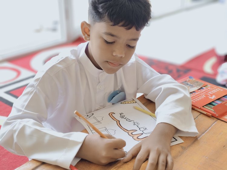 Seni Kaligrafi Islami: Kelas Spesial di Rumah Baca Cendekia Muslim