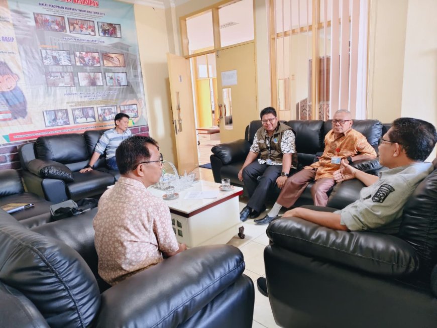 Bangun Generasi Literat, PPWI Sijunjung Silaturahmi ke Dinas Perpustakaan