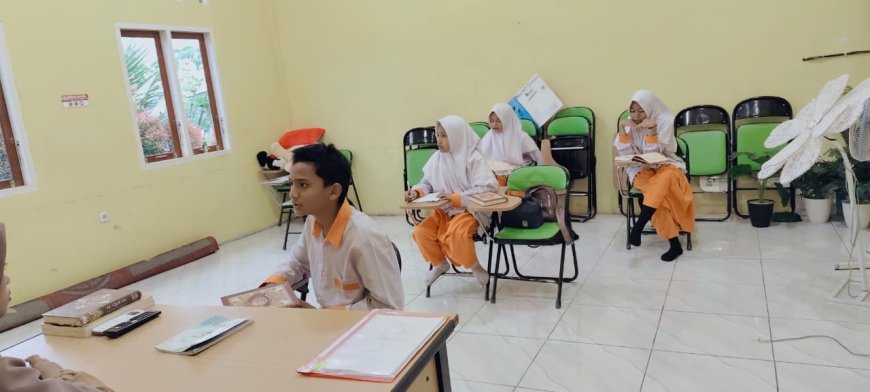 Membiasakan Pagi Bersama Al-Qur’an: Rutinitas Dhuha dan Murojaah Santri SMP Akhlak Cendekia Muslim