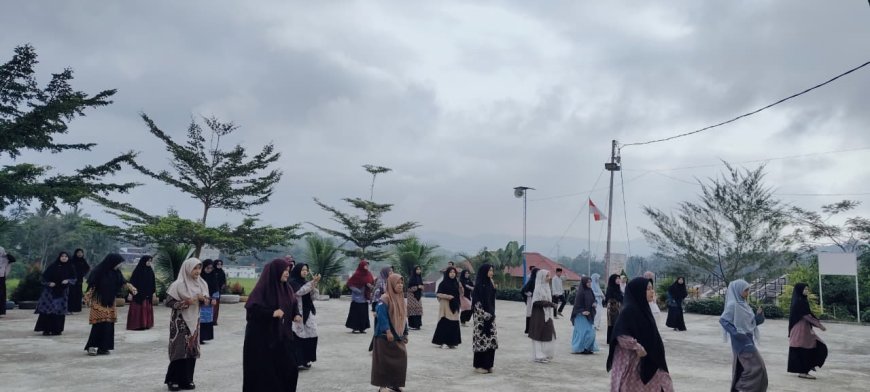 Sinergi Raga di Tanah Lansek Manih: Tradisi Senam Sabtu Pagi Keluarga Besar Yayasan Cendekia Muslim Sijunjung sebagai Pemacu Etos Kerja
