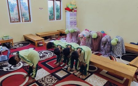 Kamis Penuh Makna: Menumbuhkan Semangat Ibadah, Disiplin, dan Kinerja di Yayasan Pendidikan Cendekia Muslim