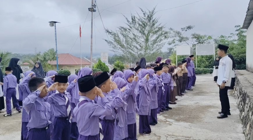 Menempa Mentalitas Pemimpin: Tradisi Kepanduan Rabu Pagi Santri Sekolah Akhlak Cendekia Muslim Sijunjung sebagai Pilar Kemandirian