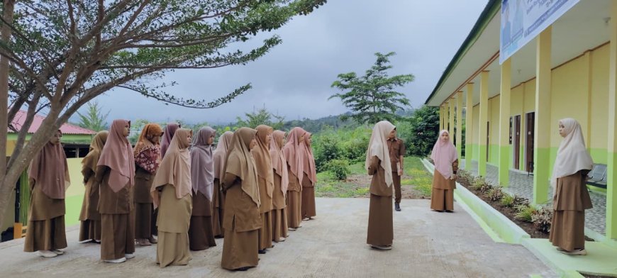 Simfoni Kedisiplinan dan Layanan Masa Depan: Dinamika Senin Produktif di Sekolah Akhlak Cendekia Muslim Sijunjung