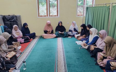Jumat Penuh Keberkahan: Mentoring Keislaman Staf Perempuan Yayasan Pendidikan Cendekia Muslim Perkuat Ilmu, Ruhiyah, dan Ukhuwah