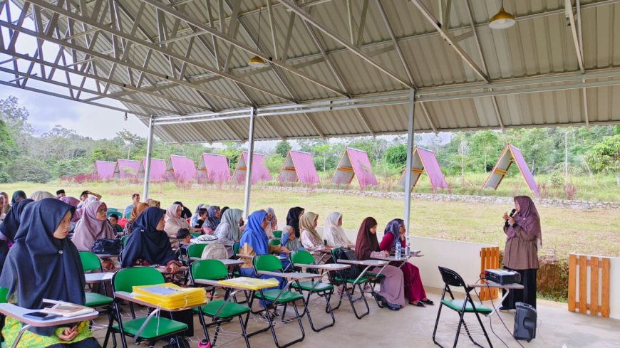 Seminar Parenting di Aula Terbuka Yayasan Pendidikan Cendekia Muslim: Edukasi Orang Tua tentang Mengelola Bahaya Gadget pada Anak