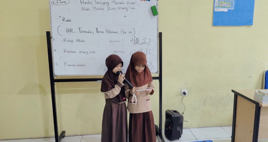 Latihan Muhadarah Penuh Semangat: Santri Kelas 2 Umar Bin Khattab Persiapkan Penampilan Terbaik untuk Muhadarah Hari Jumat