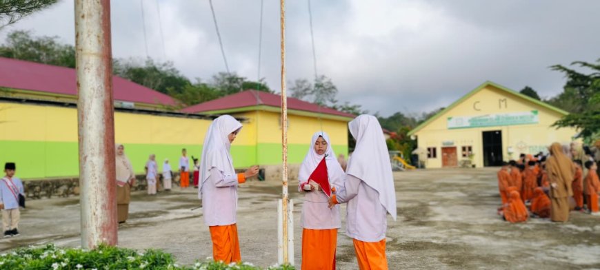 Semangat Hari Senin: Membangun Disiplin, Akhlak, dan Motivasi Belajar Santri di Yayasan Pendidikan Cendekia Muslim