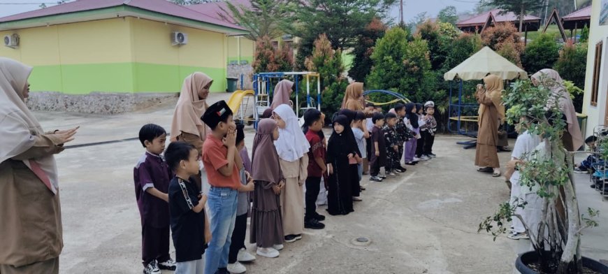 Hari Selasa Penuh Semangat: Menumbuhkan Kreativitas, Kedisiplinan, dan Akhlak Santri di Yayasan Pendidikan Cendekia Muslim