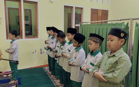 Tetap Istiqamah di Tengah Ujian: Santri Akhlak Cendekia Muslim Awali Hari dengan Shalat Dhuha dan Zikir Pagi Saat SAS