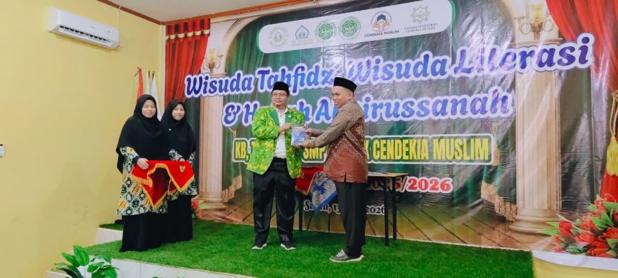 Menulis untuk Peradaban: Wisuda Literasi Santri dan Guru Yayasan Pendidikan Cendekia Muslim Jadi Bukti Nyata Budaya Literasi yang Terus Tumbuh