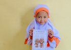Wujud Bakti Lewat Seni: Santri TK B Al-Quds Cendekia Muslim Berkreasi dengan Kolase Daun Kering untuk Ayah dan Ibu