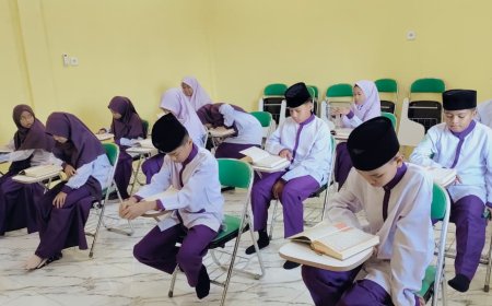 Membumikan Al-Qur’an Sejak Pagi, Santri Sekolah Akhlak Cendekia Muslim Biasakan Tilawah Usai Salat Dhuha Sebelum Memulai Pembelajaran