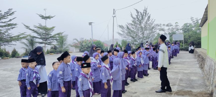 Bangun Jiwa Disiplin dan Kepemimpinan, Santri SD dan SMP Akhlak Cendekia Muslim Ikuti Latihan Dasar Kepanduan