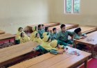 Revolusi Pembelajaran Bahasa Inggris: Mengintip Keseruan Game Edukasi Ustadz Zulhadi di Kelas 1 Abu Bakar Ash-Shiddiq Sijunjung