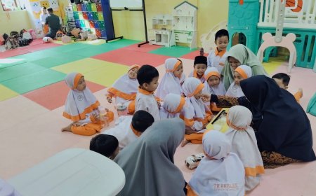 Petualangan Rasa di Ranah Lansek Manih: Santri TK A dan KB Akhlak Cendekia Muslim Sijunjung Eksplorasi Panca Indra Melalui Uji Pengecap