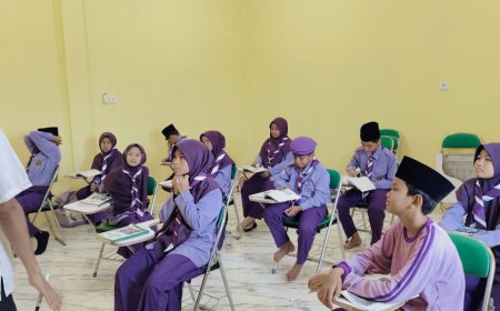 Dinamika Pembelajaran Berbasis Adab: Santri Akhlak Cendekia Muslim Sijunjung Ukir Prestasi dan Karakter di Tengah Pekan