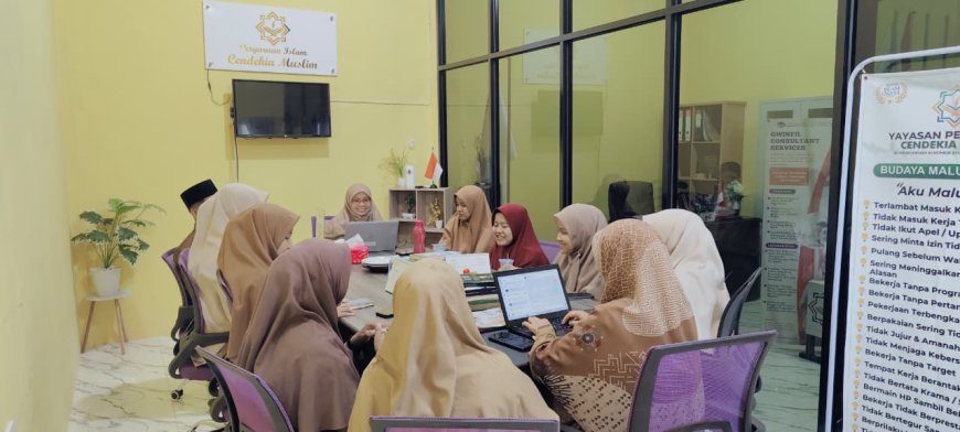 Persiapan Penuh Khidmat: Seluruh Elemen Pendidik Akhlak Cendekia Muslim Sijunjung Matangkan Agenda Peringatan Maulid Nabi