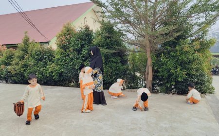 Belajar dari Alam, KB dan TK A Akhlak Cendekia Muslim Biasakan Peduli Lingkungan Lewat Operasi Semut