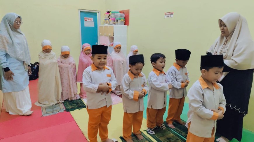 Semarak Jumat di Sekolah Akhlak Cendekia Muslim, Santri Biasakan Diri Memperbanyak Amal Kebaikan