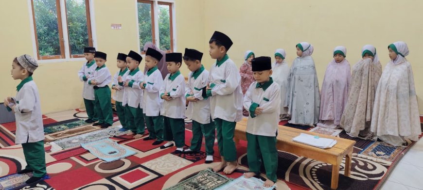 Di Tengah STS Ganjil, Santri SD dan SMP Akhlak Cendekia Muslim Tetap Konsisten Menjaga Ibadah Sunnah