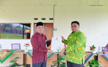 Penyerahan Resmi SK UPZ, Yayasan Pendidikan Cendekia Muslim Perkuat Peran dalam Pengelolaan Zakat